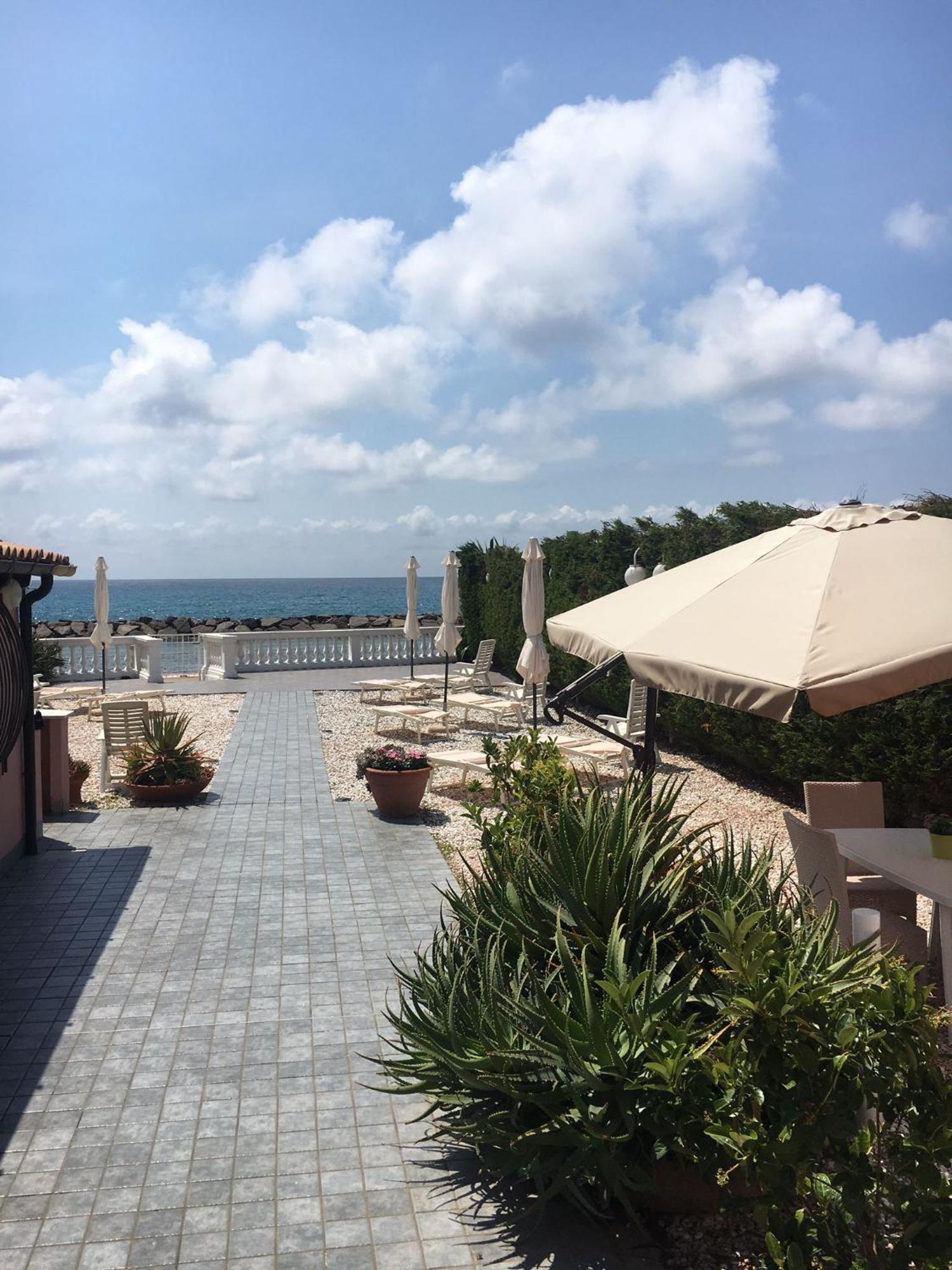 Casa Vacanze Sangiacomo App Acqua Marina Santo Stefano al Mare Eksteriør bilde